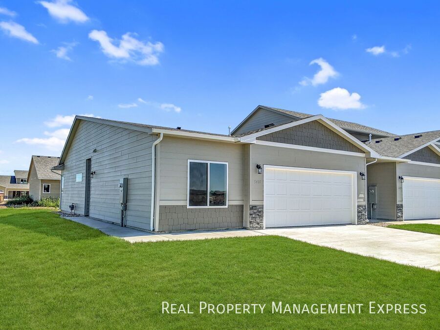 5400 S Dubuque Ave Townhome