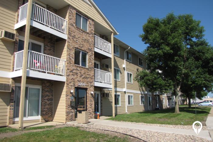 Golden Creek Apartments