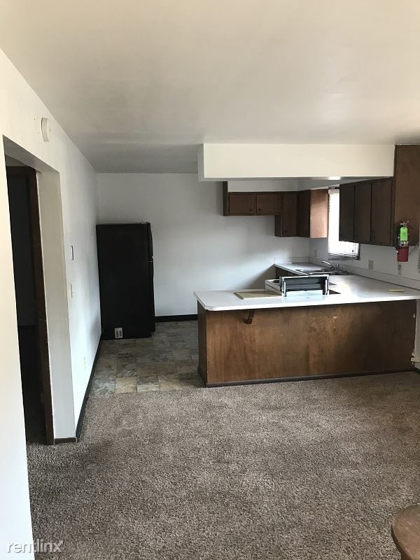 1114 University Drive Apartments and Townhomes