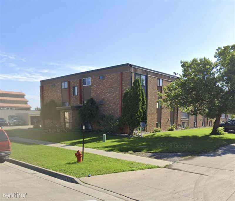 32nd Street Apartments