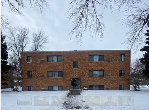 Courtside Apartments