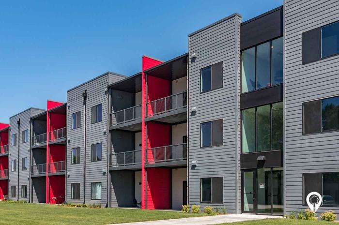 Dakota 303 Apartments