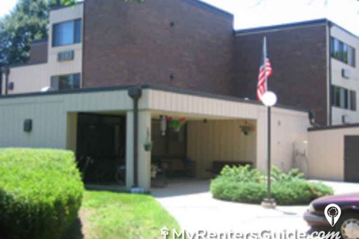 Ridgewood Apartments