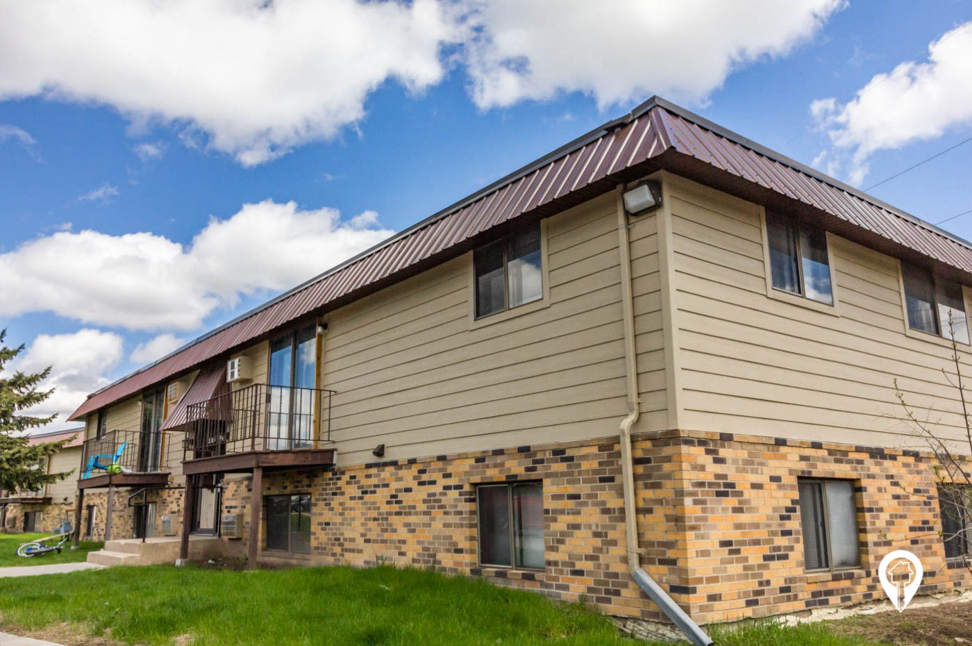 Tzadik Management - Lake Park Apartments