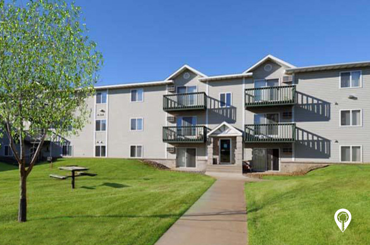 West Stonehill Apartments in Waite Park, MN