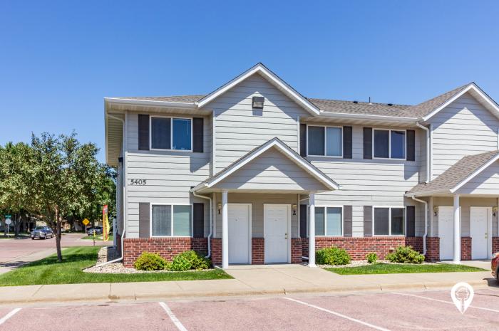 Saddle Creek Townhomes