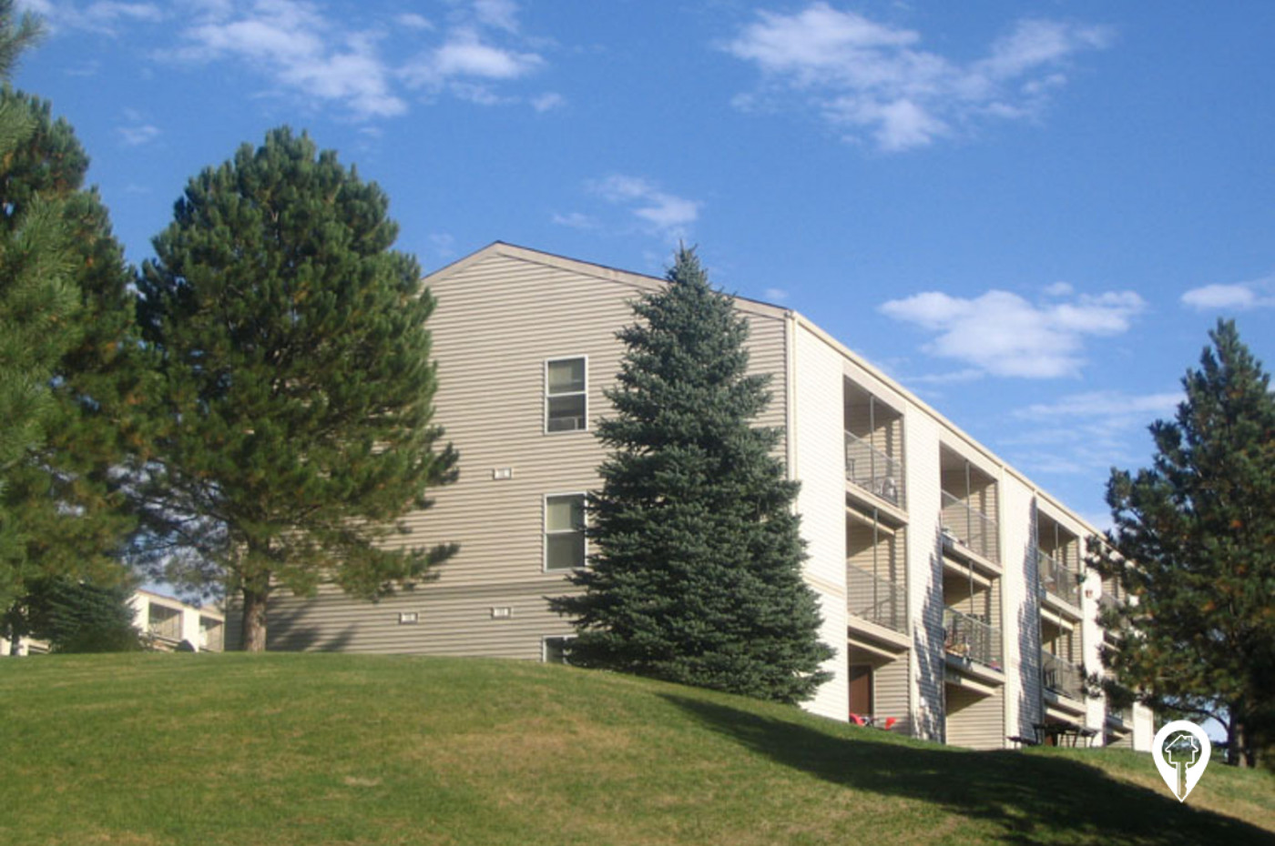 IRET Apartments - Pointe West Apartments