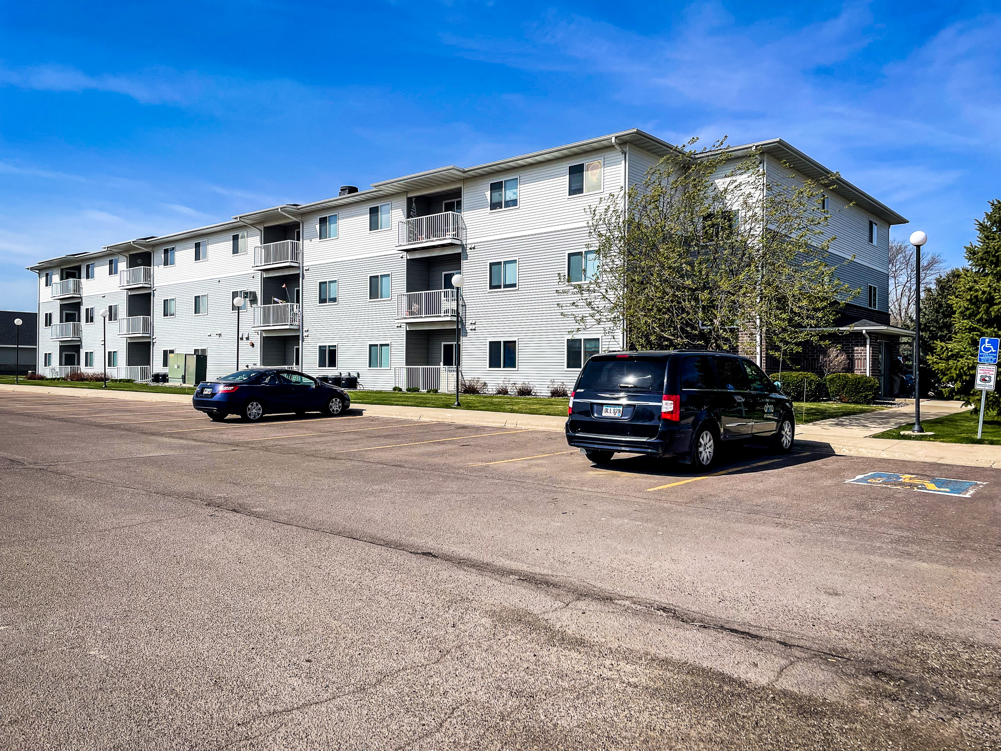 Lakewood Place Apartments