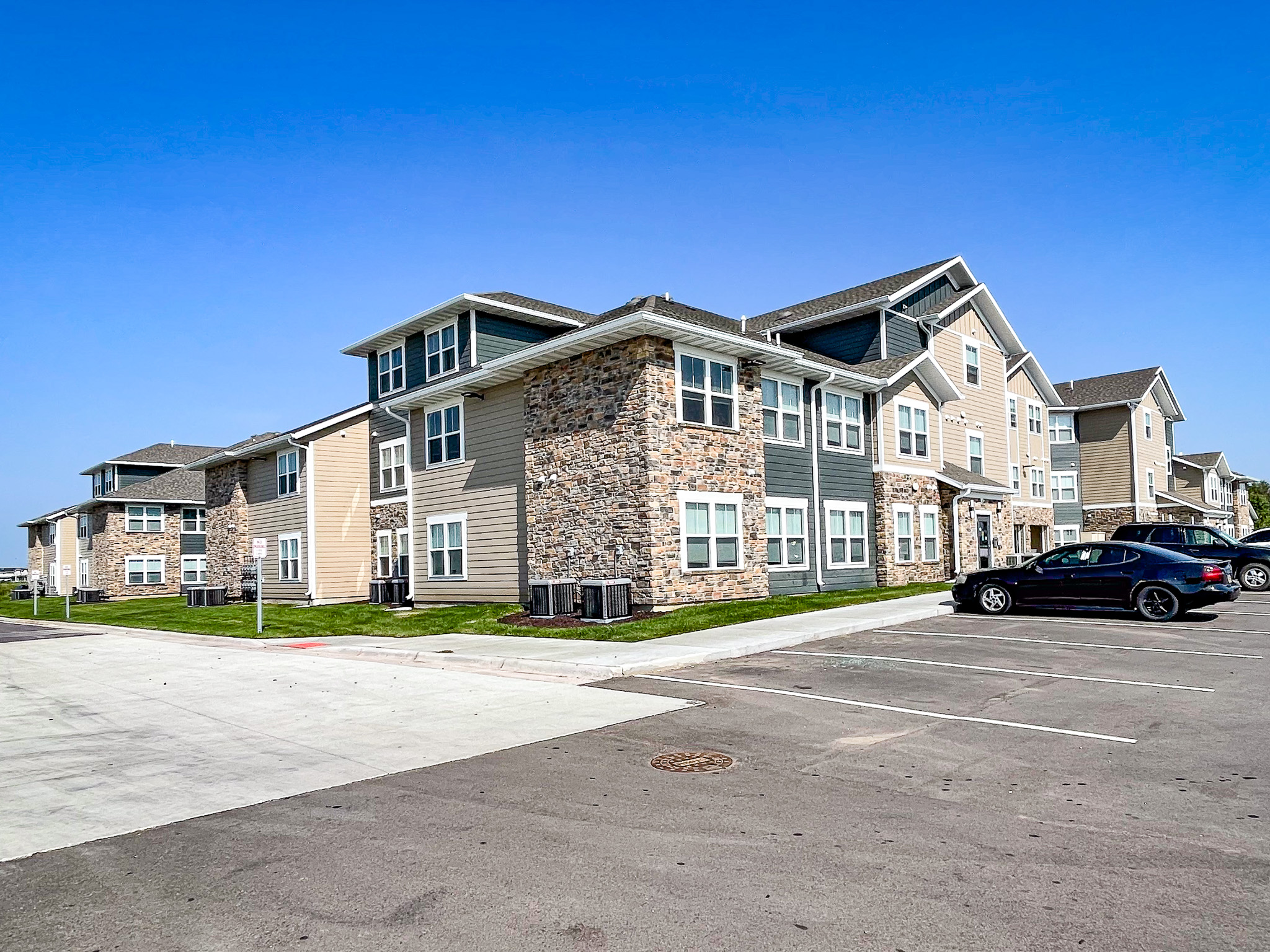 Vineyard Heights Apartments