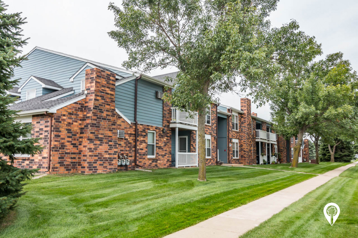 Creekstone Falls Townhouse Apartments