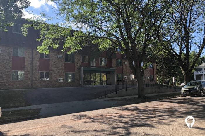 Cathedral Square I Apartments